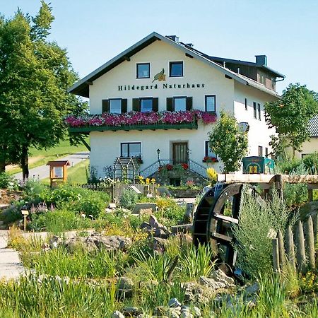 Hildegard Naturhaus Kirchberg bei Mattighofen Luaran gambar