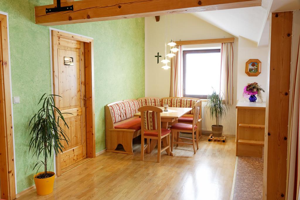 Hildegard Naturhaus Kirchberg bei Mattighofen Luaran gambar