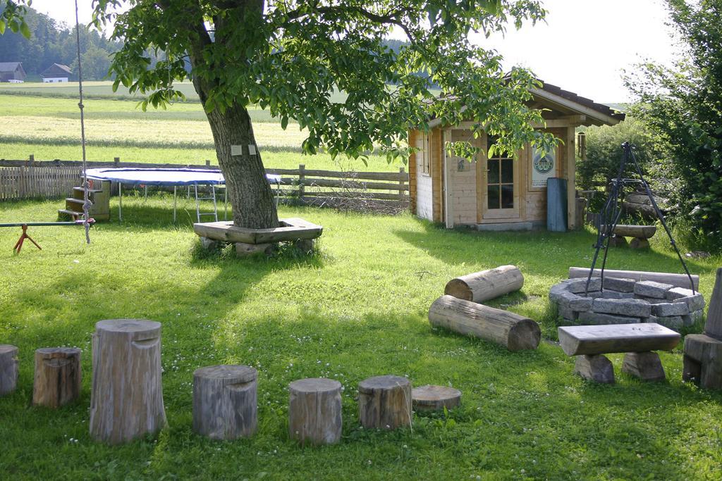 Hildegard Naturhaus Kirchberg bei Mattighofen Luaran gambar